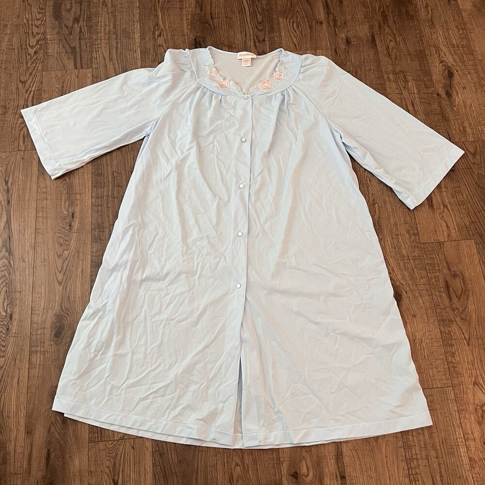 Shadowline Nightgown 1X Nylon Vintage Embroidered